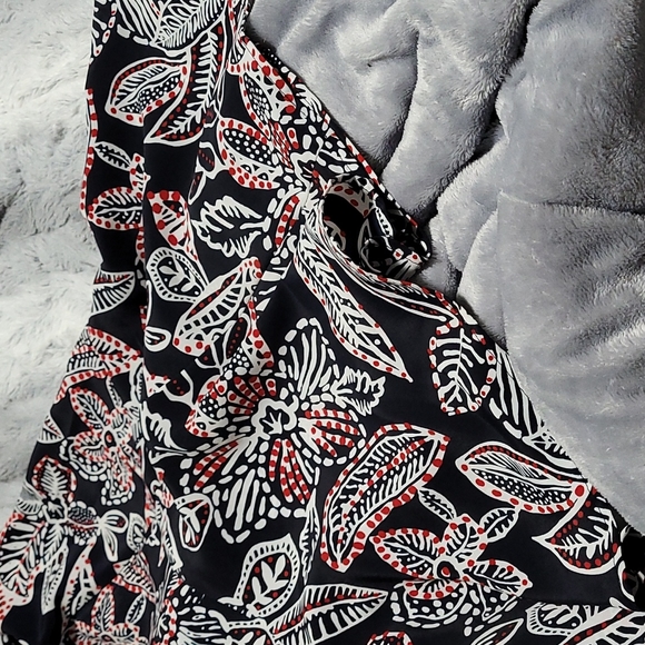 Pull up Skirt - Picture 2 of 3